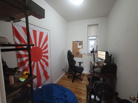 3rd image of 2312 W Dickens Ave APT 1F