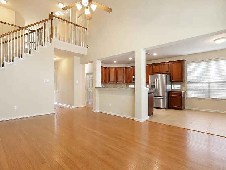 31 Ginger Springs Pl — Photo 2