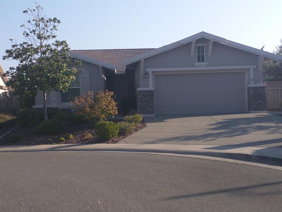 1st image of 221 Ruddy Duck Ct