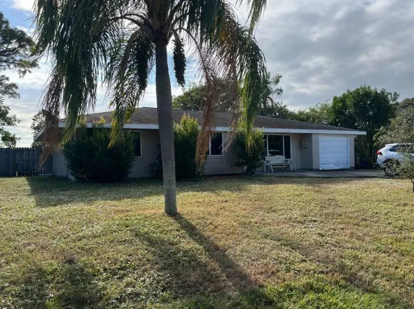 1474 SE Oakmont Lane, Port St Lucie, FL 34952