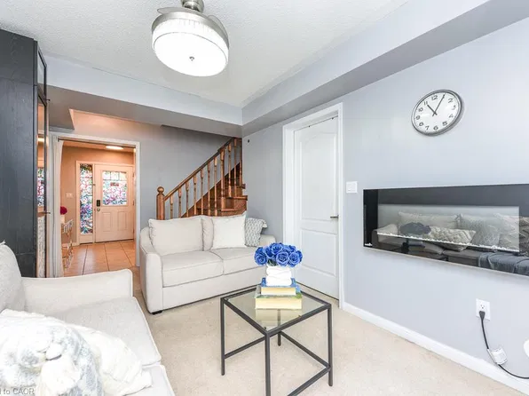 6 Ventura Ave #2, Brampton, ON L6Y 4X8