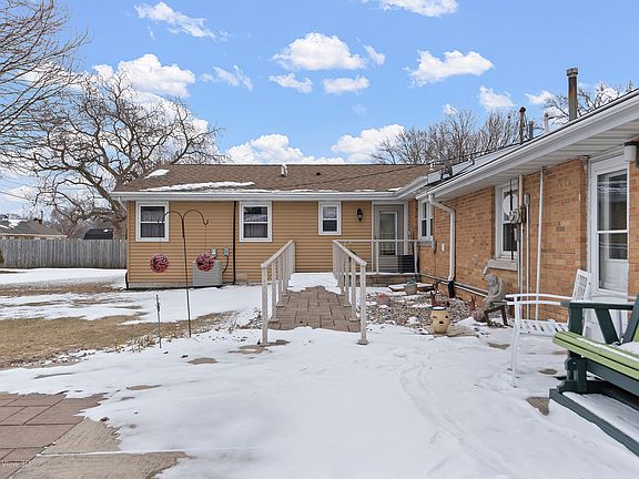 4th image of 1106 Harmony Ave