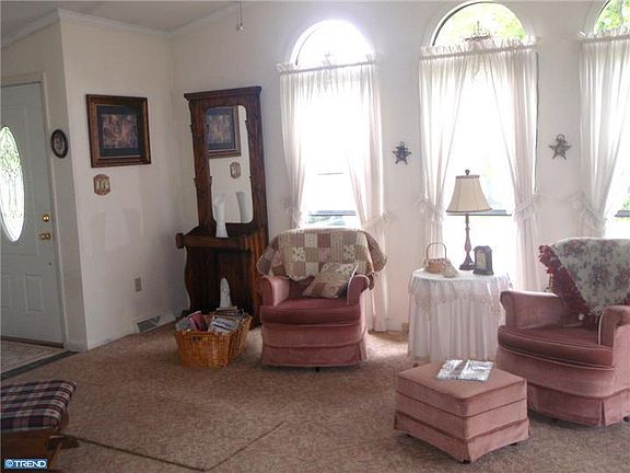 4th image of 1203 Finch Ct
