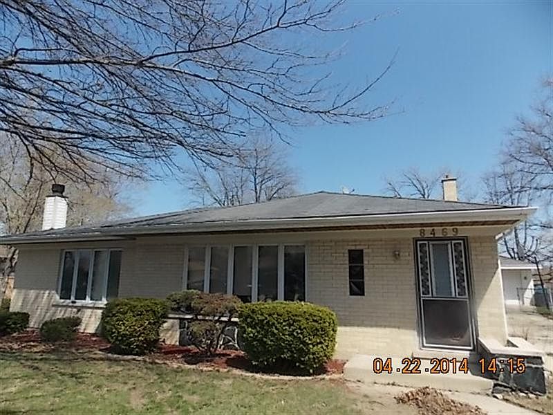 1st image of 8469 S 83rd Ave