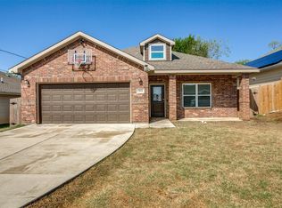 2016 Langston St, Fort Worth, TX 76105