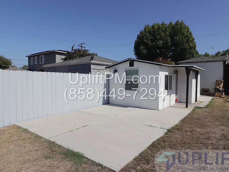 710 Church Ave — Photo 12