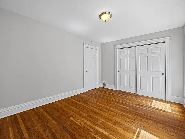 311 Park Ave #2 — Photo 16