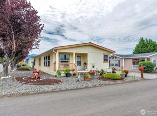 523 N 7th Ave, Sequim, WA 98382
