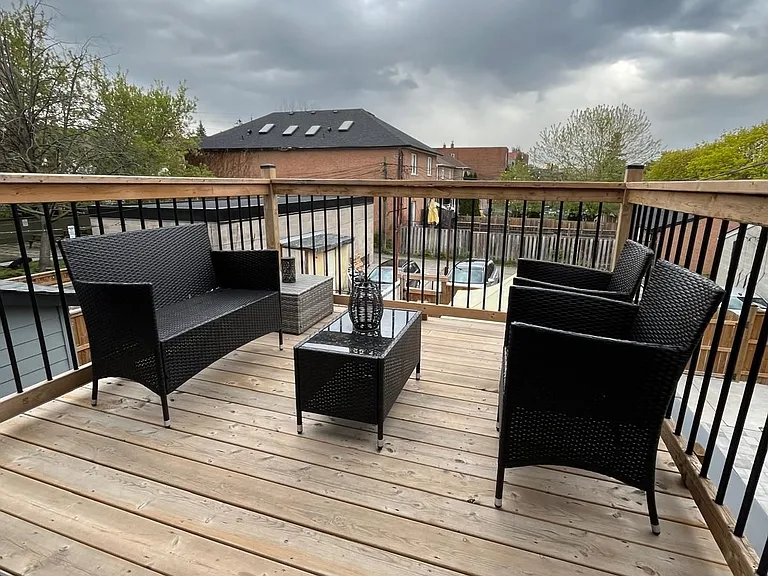 213 Osler St #2 — Photo 28