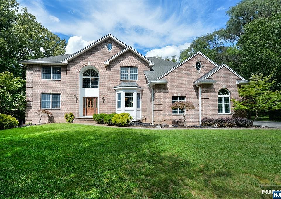 1st image of 88 Dearborn Road