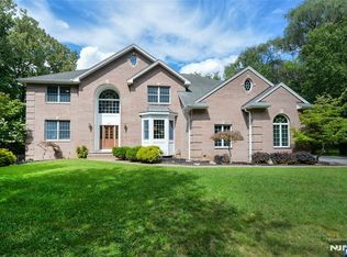 88 Dearborn Rd, Norwood, NJ 07648