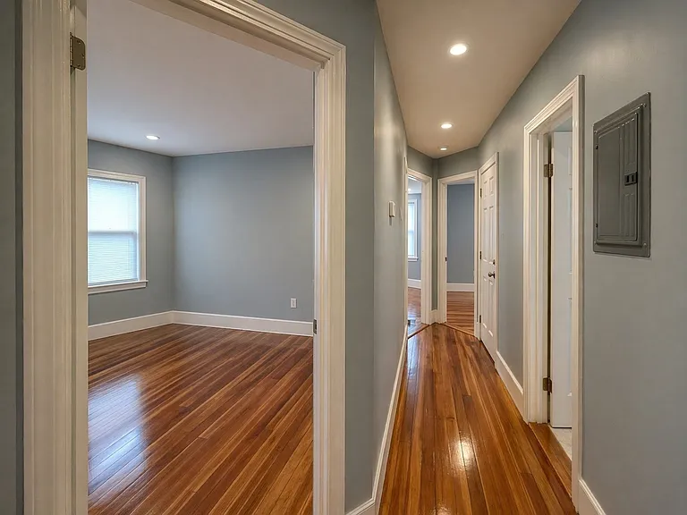 9 Nightingale St #2 — Photo 12