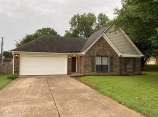 7055 Grove Park Cv, Olive Branch, MS 38654
