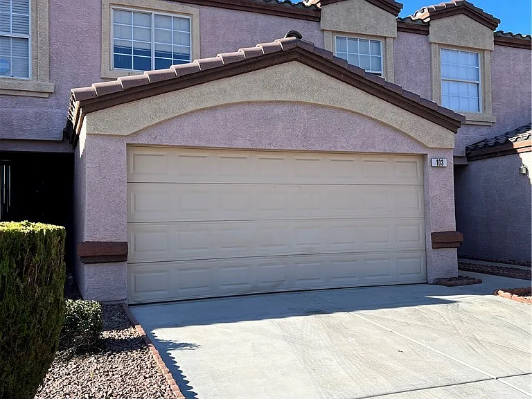 2520 Sierra Bello Ave #103 — Photo 2