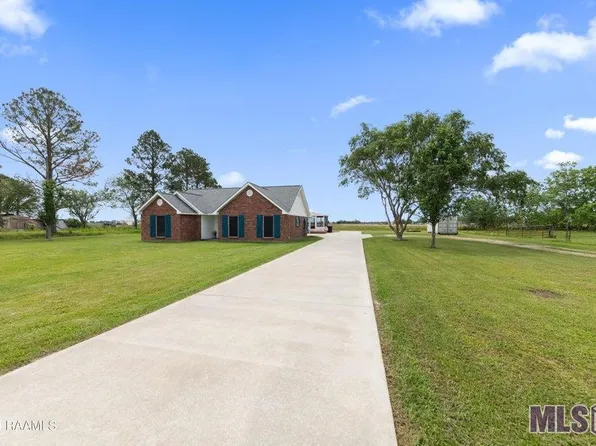 12401 Landry Rd, Maurice, LA 70555