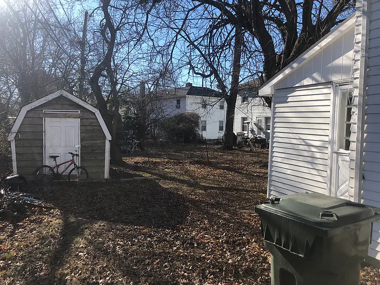 309 Delaware Cir — Photo 12