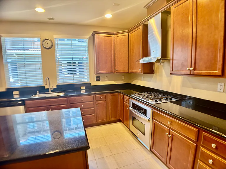 1581 Shore Pl #8 — Photo 16