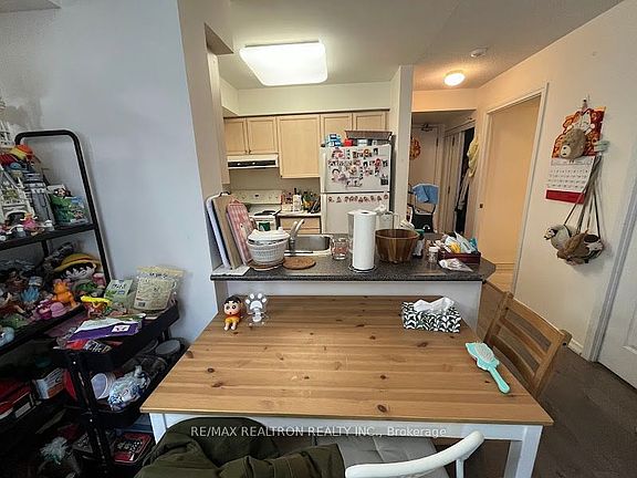 2nd image of 155 Beecroft Rd #302
