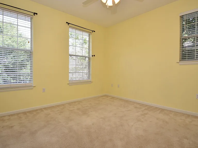 941 NW 21st Ave — Photo 11
