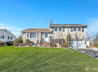 115 Howard Ave, Middlesex, NJ 08846