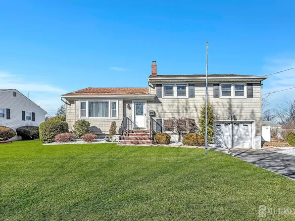 115 Howard Ave, Middlesex, NJ 08846