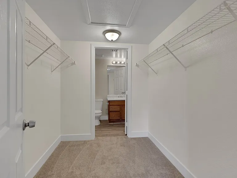 479 Eagle Egg St — Photo 10