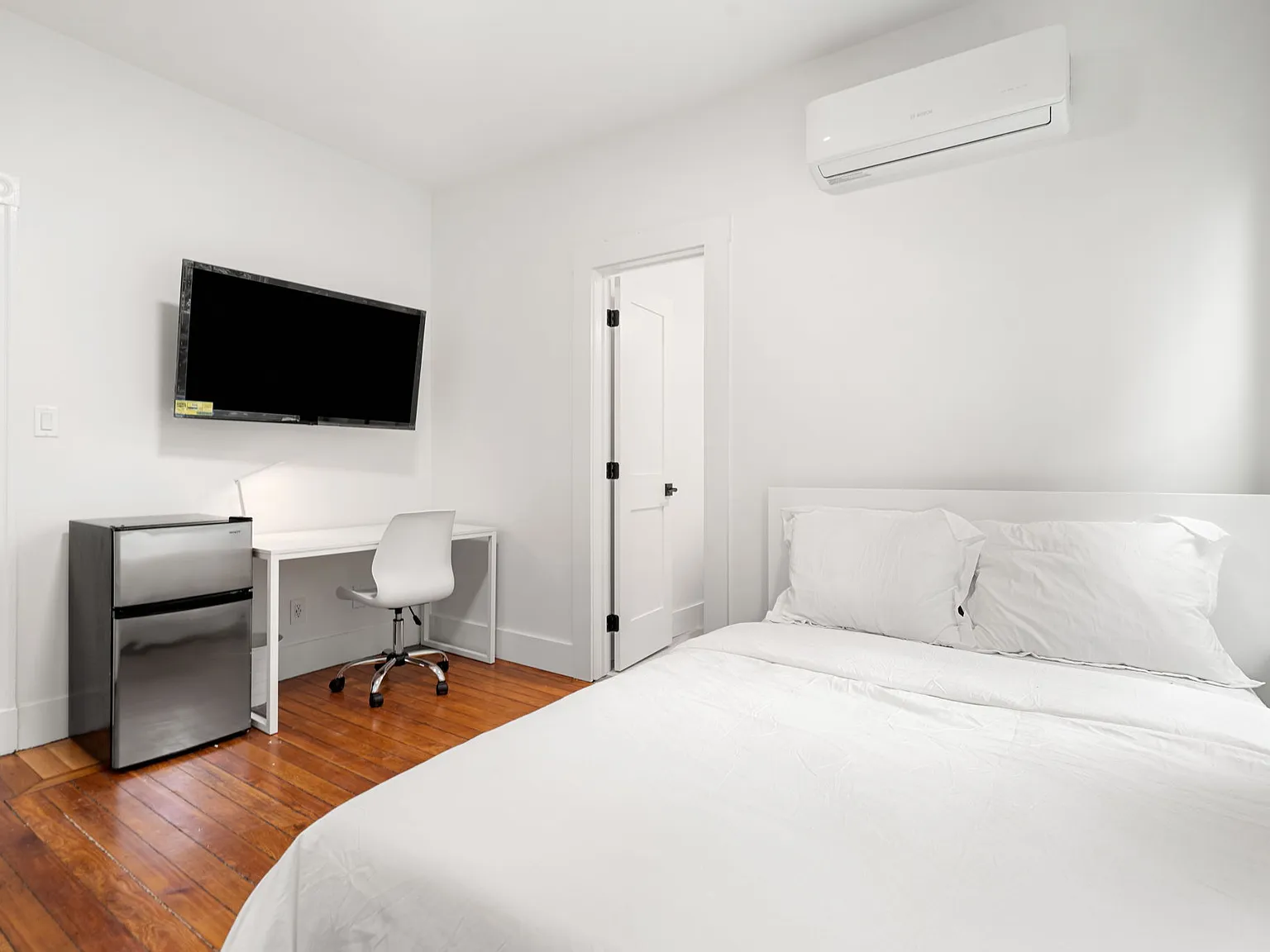 1 bed, 1400 sqft, $1,675 — Photo 2