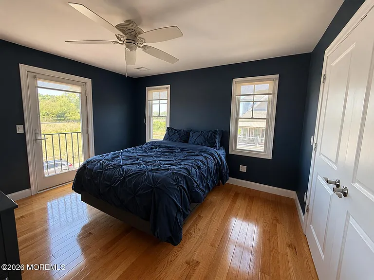 550 Whiting Ave — Photo 14