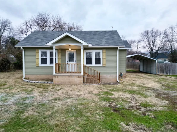 321 E 3rd Street, West Plains, MO 65775