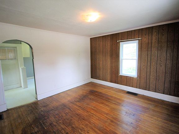 2nd image of 120 W Market St