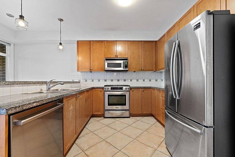 Richmond Townhouse for rent - 3 Bedrooms — photo 6