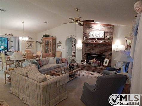 5th image of 2731 Lucerne Dr