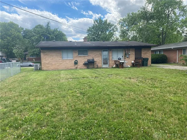 23 Mario Dr, Dayton, OH 45426