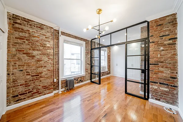 Rented by Douglas Elliman | media 18