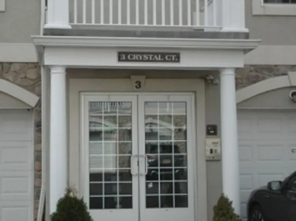 3 Crystal Ct B3, Woodland Park, NJ 07424