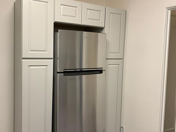 4th image of 3218 3rd Ave #2