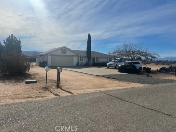22745 Sitting Bull Rd, Apple Valley, CA 92308