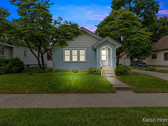 4th image of 2239 Camden Ave SW