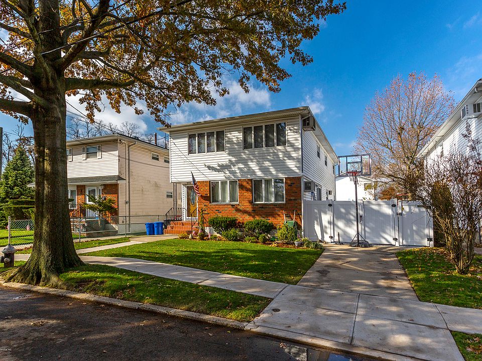 1st image of 563 Falcon Ave