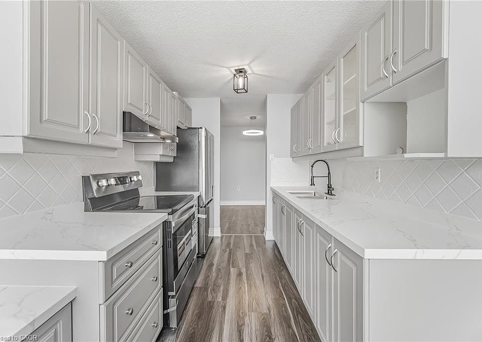 1st image of 21 Knightsbridge Rd #1507