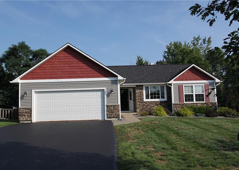 1st image of 35 Aspen Springs Dr