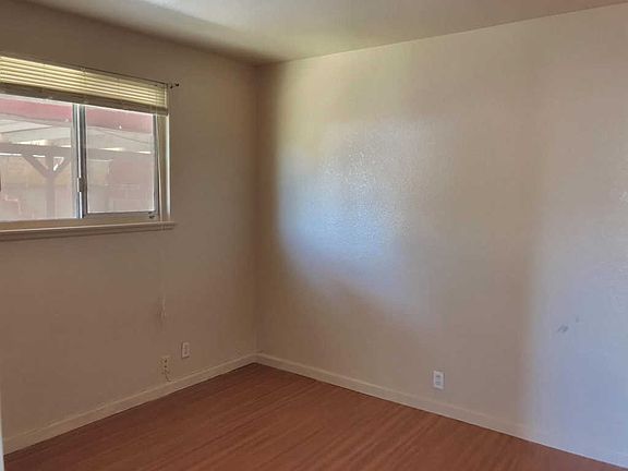 5th image of 1132 W Avenue H12
