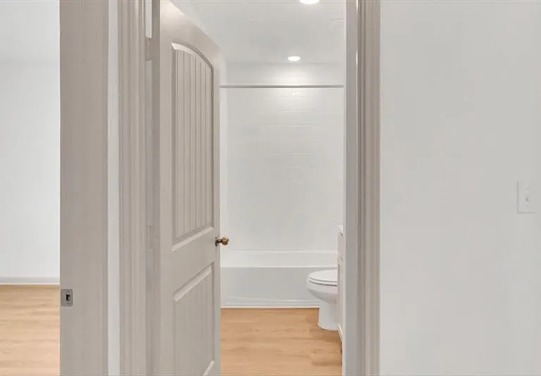 121 Sweetwater Creek Ln — Photo 5