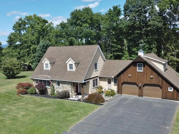 138 Round Hill Road, Walden, NY 12586