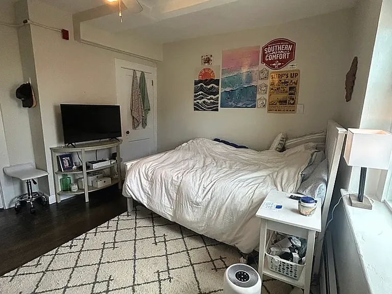 378 Thames St #1 — Photo 1
