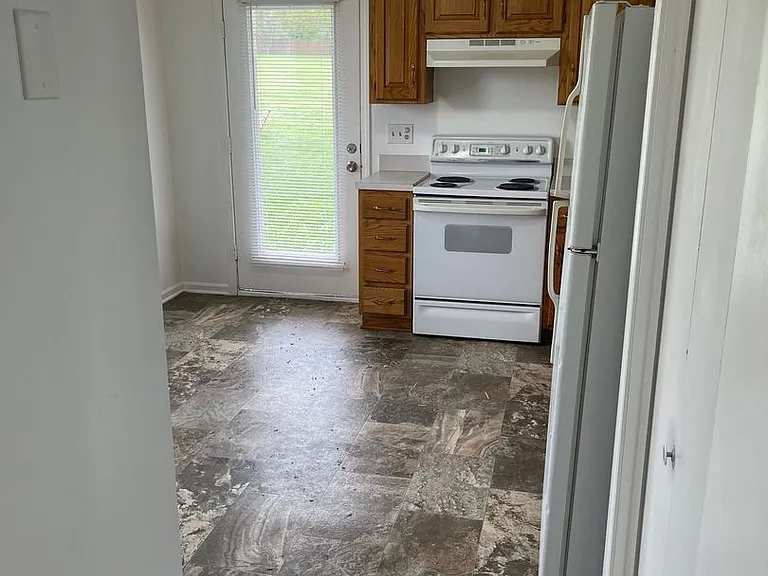 601-643 Port Arthur Rd — Photo 18