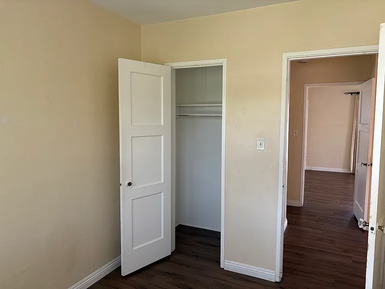 222 Avenue C — Photo 10