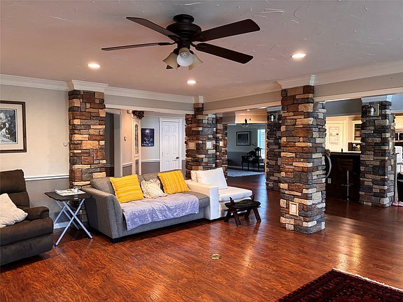 5th image of 6876 Permian Ln