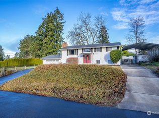 3650 Sunset Dr W, University Place, WA 98466