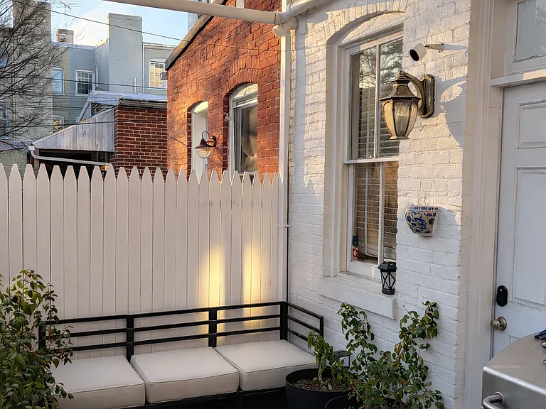 1832 Calvert St NW #2 — Photo 11